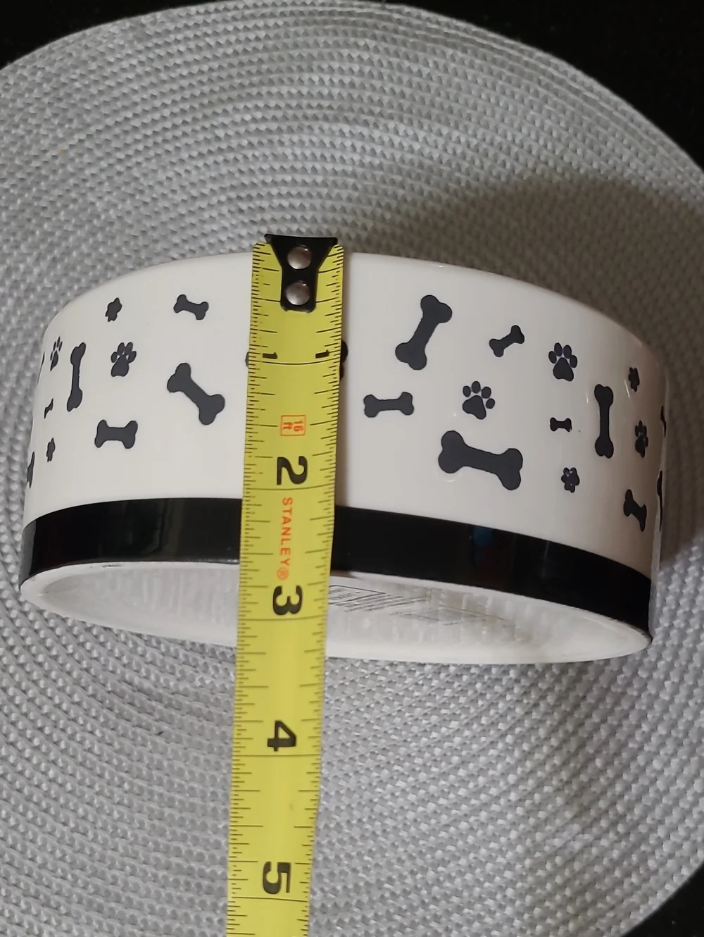 10 Strawberry Street Ceramic Dog Bowl